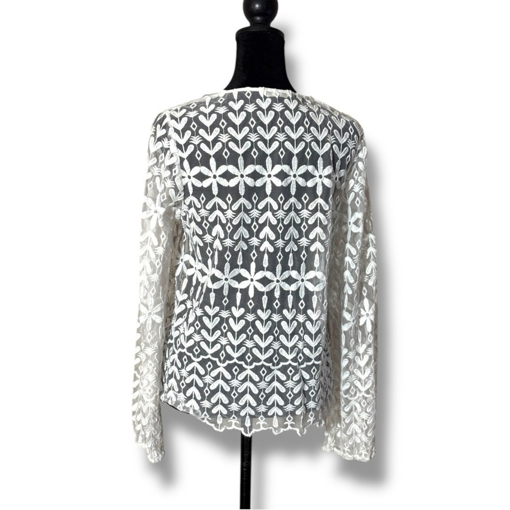 River Island Sheer Lace Up Front Floral Lace Design Long Sleeve Blouse in White - Picture 13 of 15